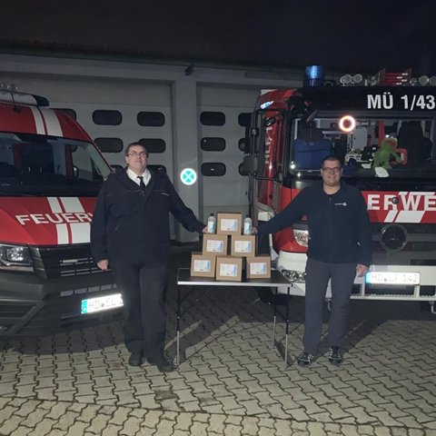 Desinfektionsmittel-Spende an die freiwillige Feuerwehr Mühlhausen